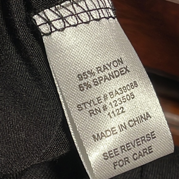 Black maxi skirt - Picture 3 of 5